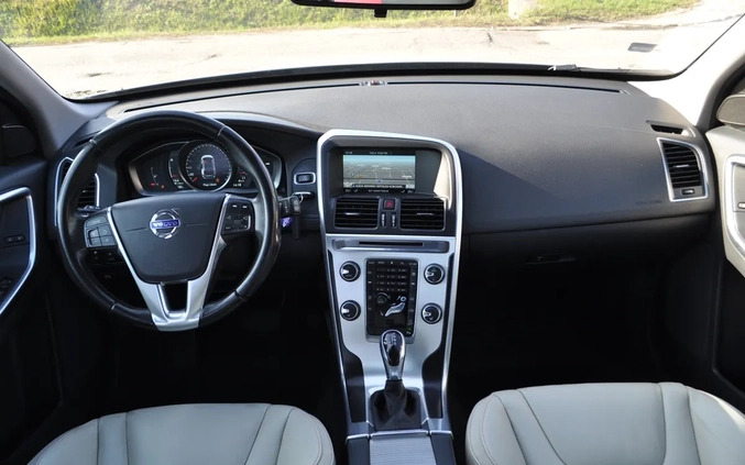 Volvo XC 60 cena 81888 przebieg: 190000, rok produkcji 2015 z Poddębice małe 79